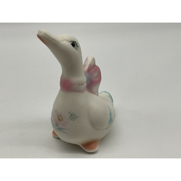 Vintage 1970s Pastel Painted Ceramic/Porcelain Baby Ducks, Set of 3 MCM Decor - Picture 10 of 16